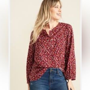 OLD NAVY BURGUNDY DITSY FLORAL BUTTON DOWN BLOUSE